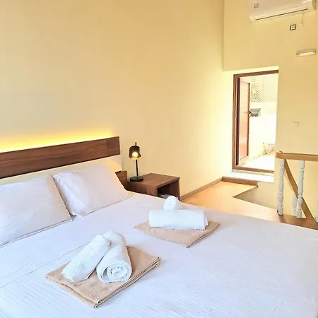 Casa Kadanoleon Old Town With Private Terrace Vakantiehuis *